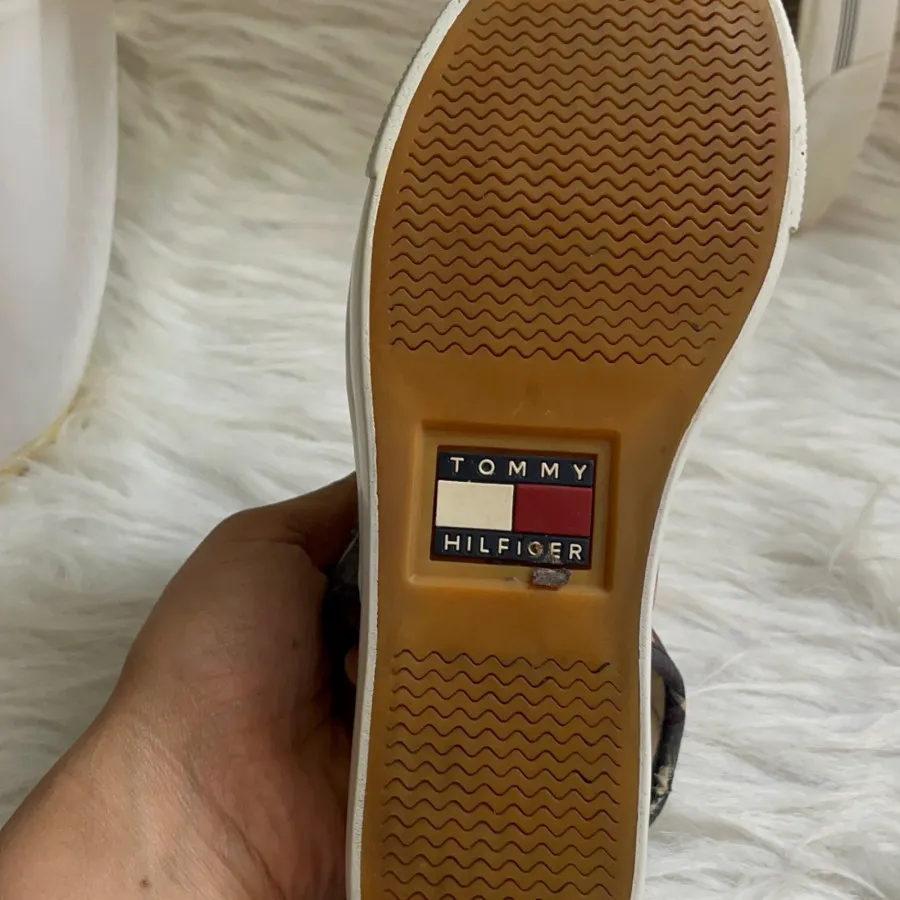 کفش شیک Tommy Hilfiger 36