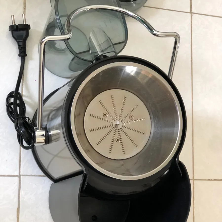 آبمیوه گیری ناسا در حد نو