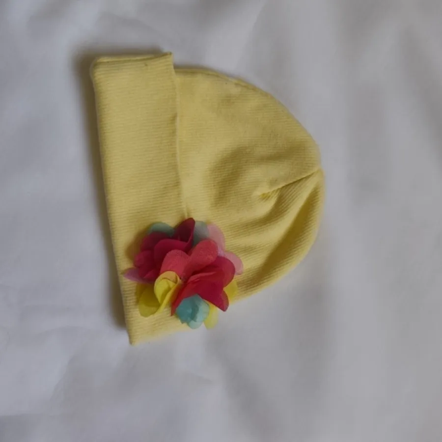 سرهمی نوزادی با کلاه