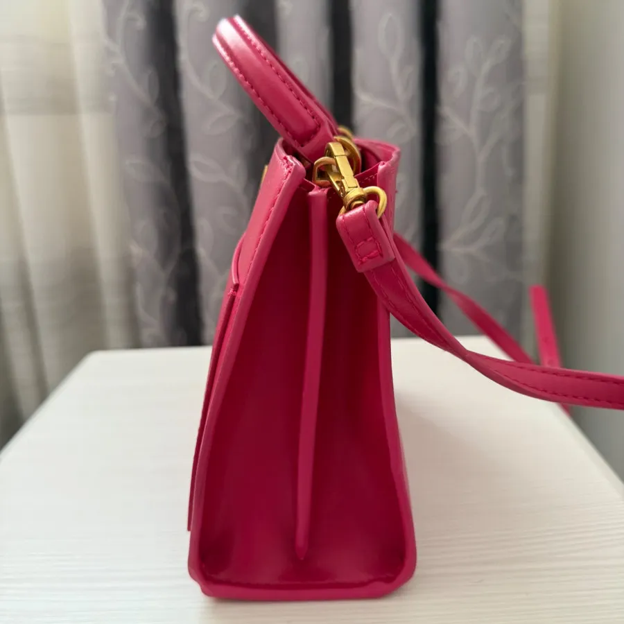 کیف سرخابی منگو