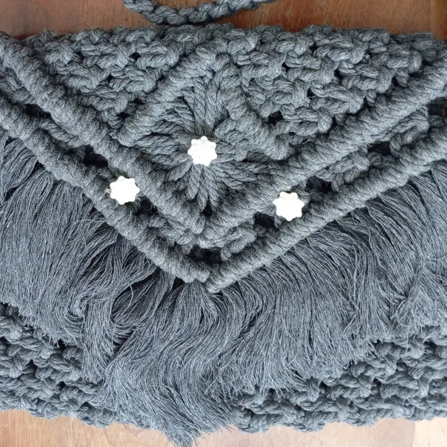 کیف و صندل مکرومه