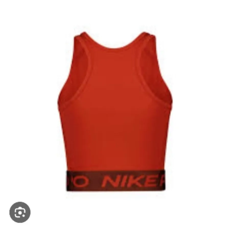 کراپ نیم تنه نایکی