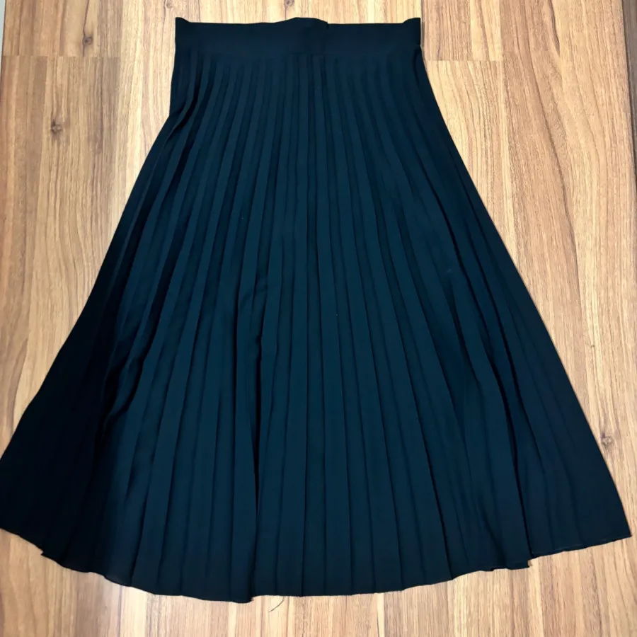 دامن مشکی پلیسه