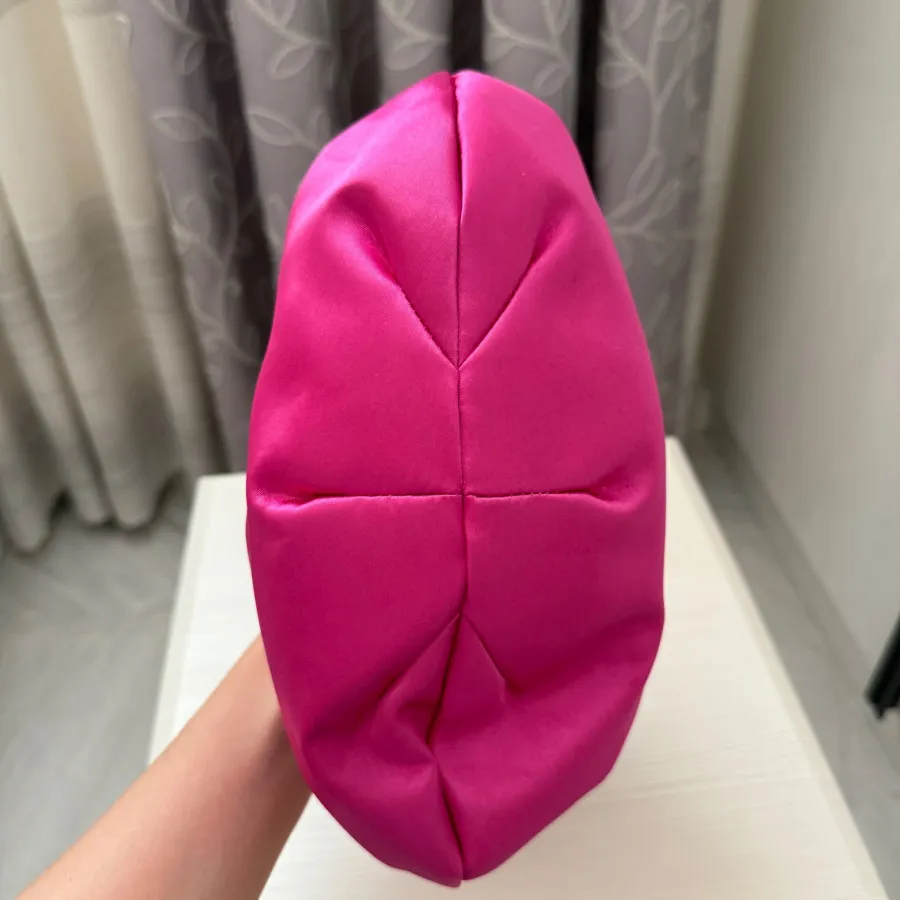 کیف ساتن سرخابی