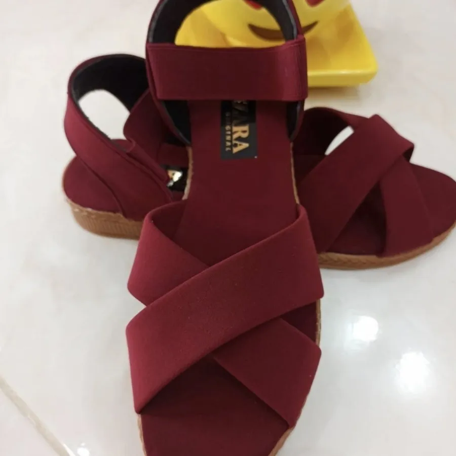 صندل و کفش راحتی