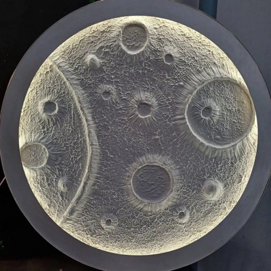 تابلو کره ماه