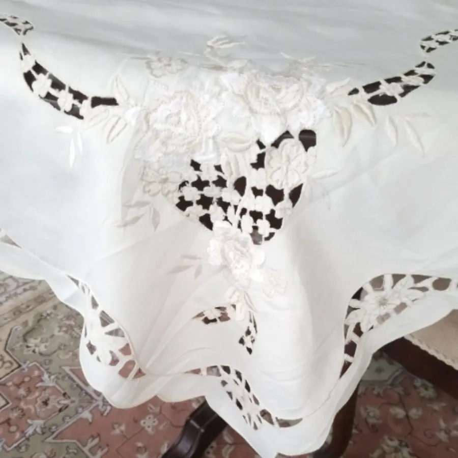 رومیزی ساتن خامه دوزی