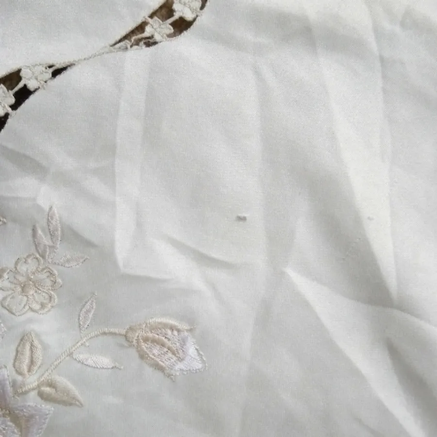 رومیزی ساتن خامه دوزی