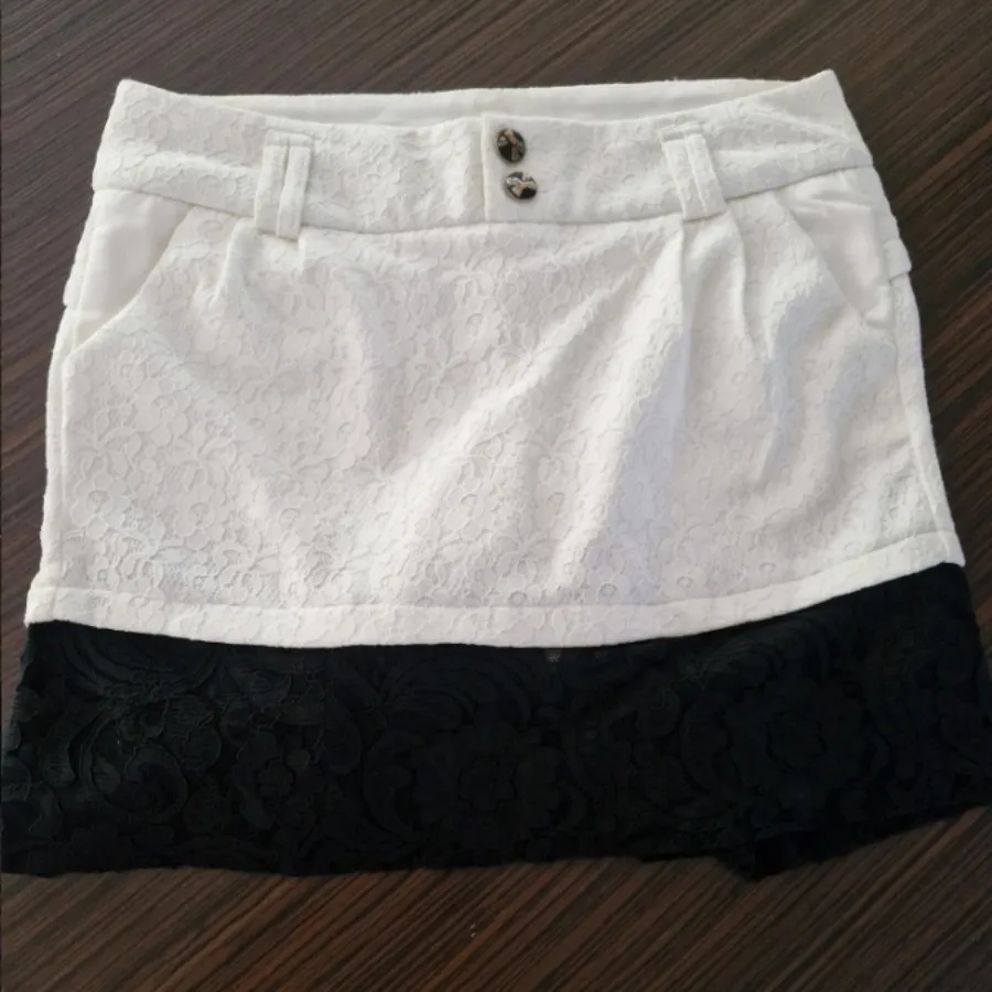 شلوارک دامنی گیپور دانتل