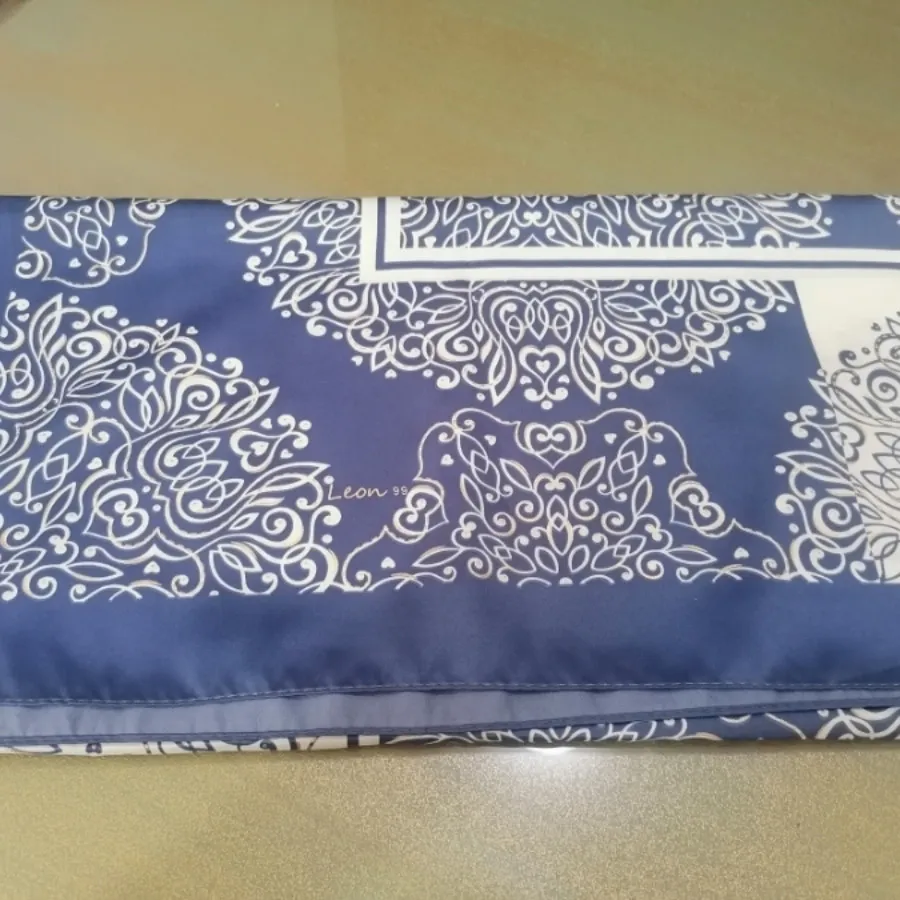 روسری ابریشم دور دست دوز