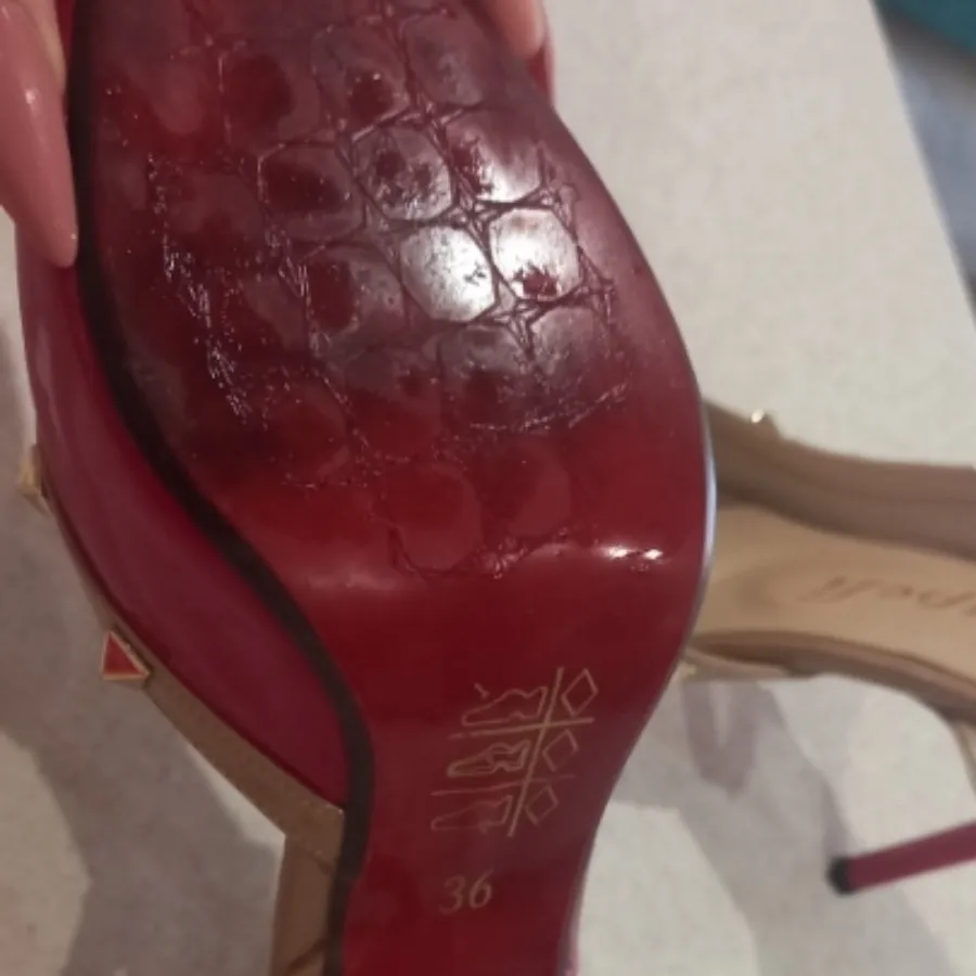 کفش طرح ولنتینو