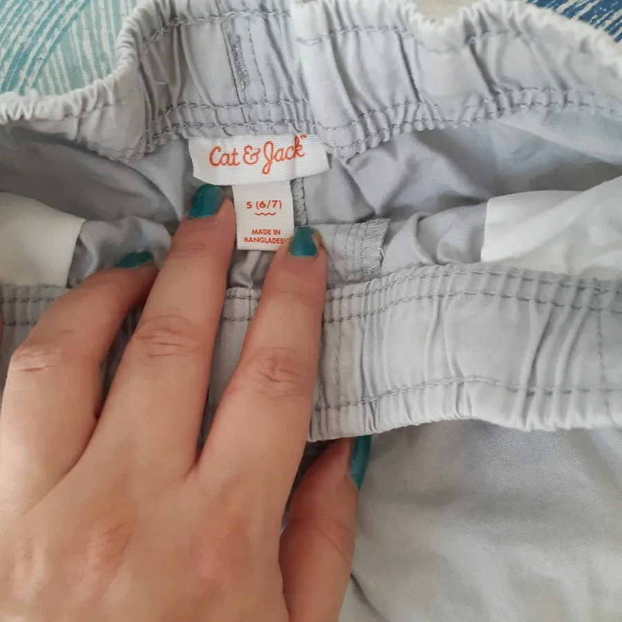 شلوارک بچگانه