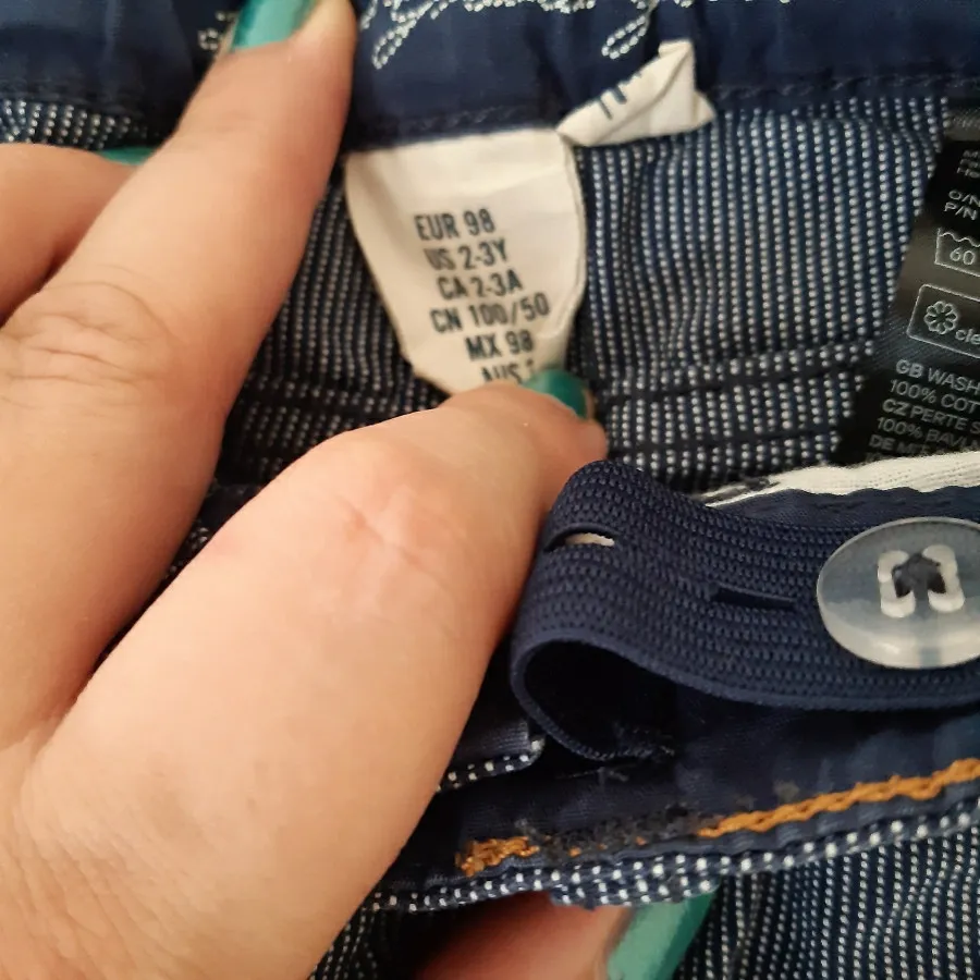 شلوارک بچگانه