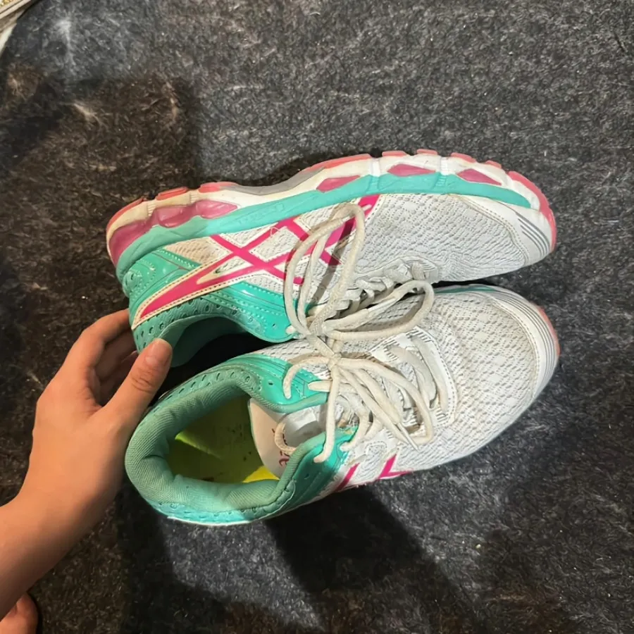 کتونی اسیکس