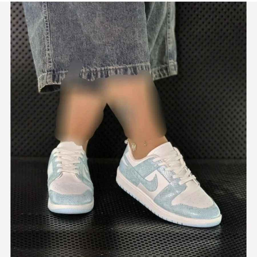 کفش کتونی جدید