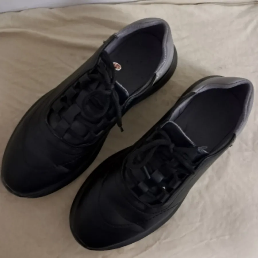 کفش اسپرت مشکی