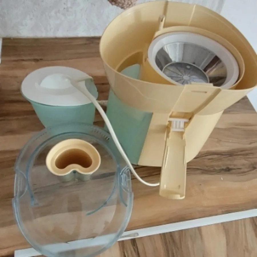 آبمیوه گیری برقی