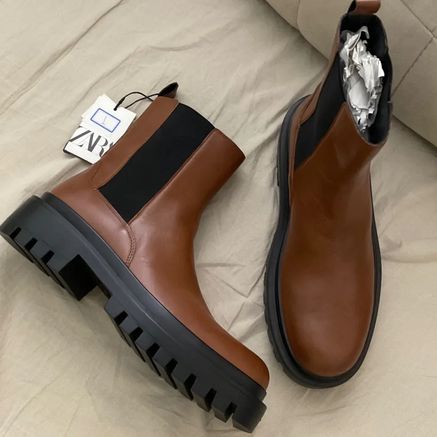 بوت چرم زارا