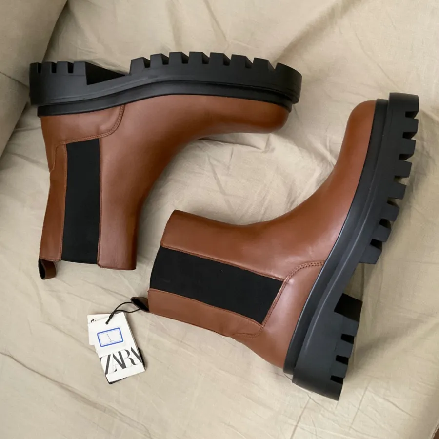 بوت چرم زارا