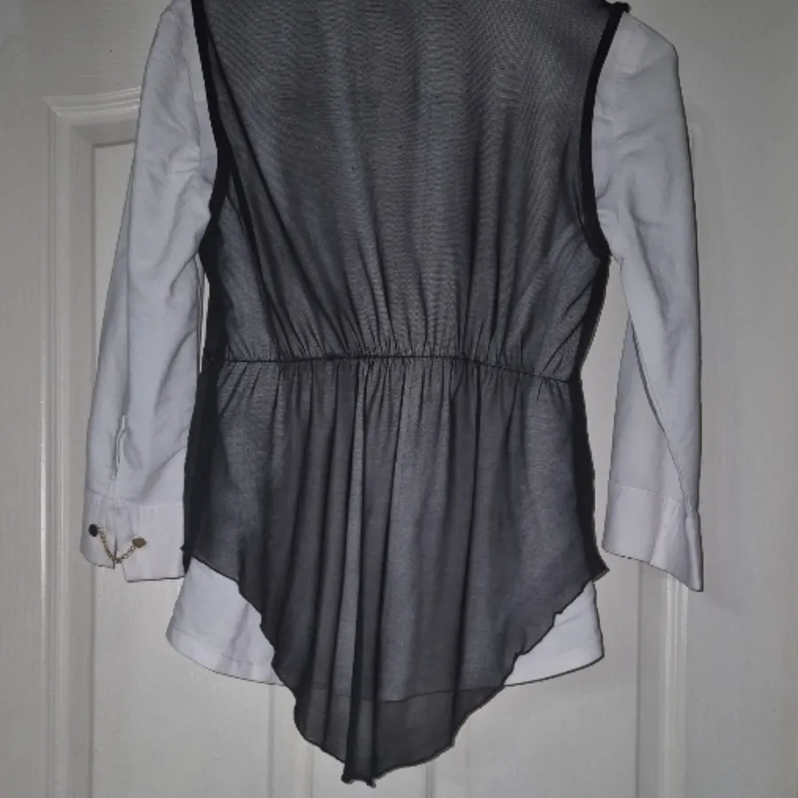 شومیز و جلیقه