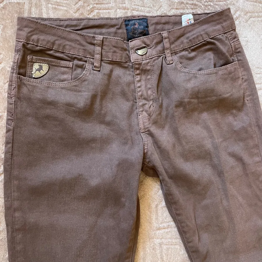 شلوار جین قهوه ای