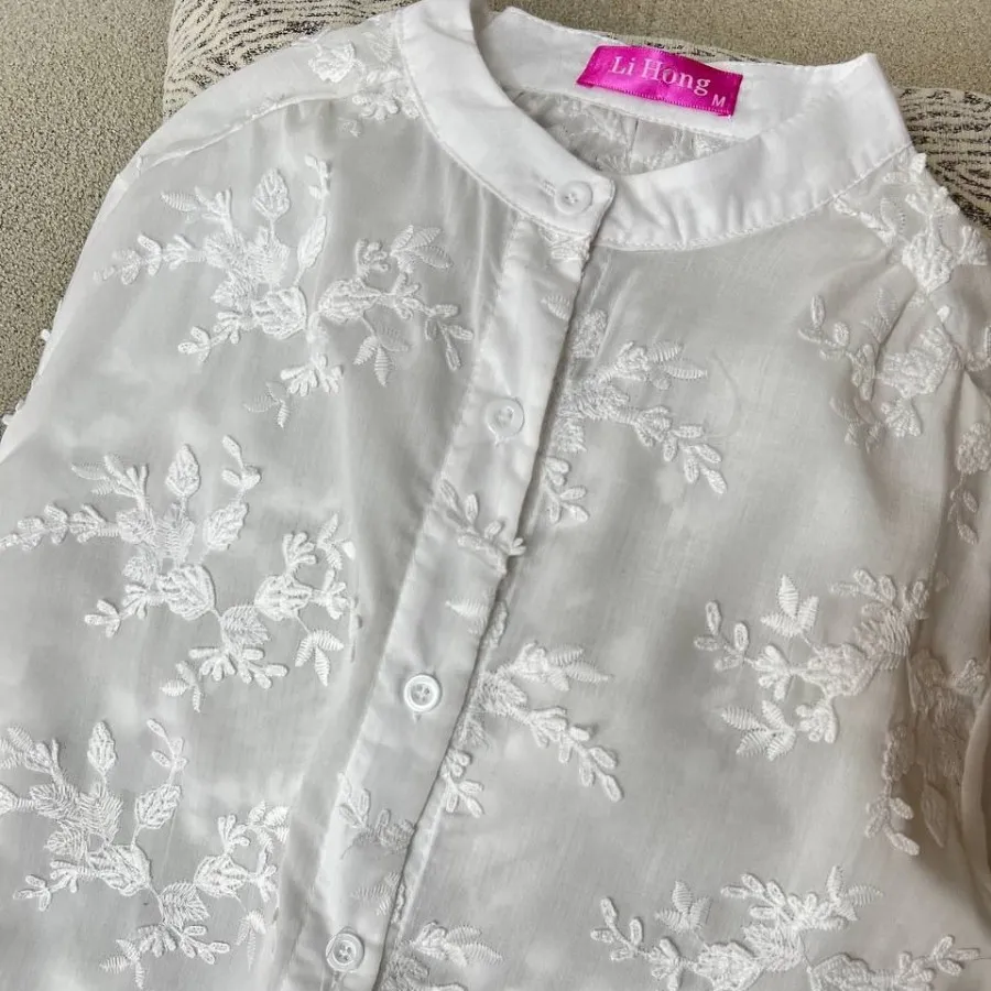 شومیز طرح گل برجسته