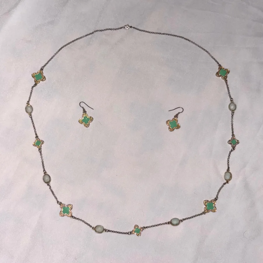 ست گردنبندوگوشواره ونکلیف