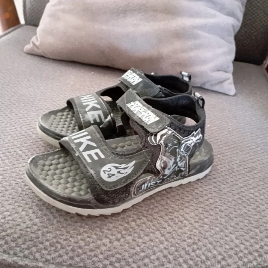 صندل پسرانه سایز 30