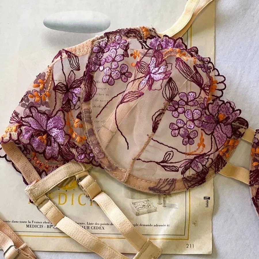 ست زیبای فلوریا