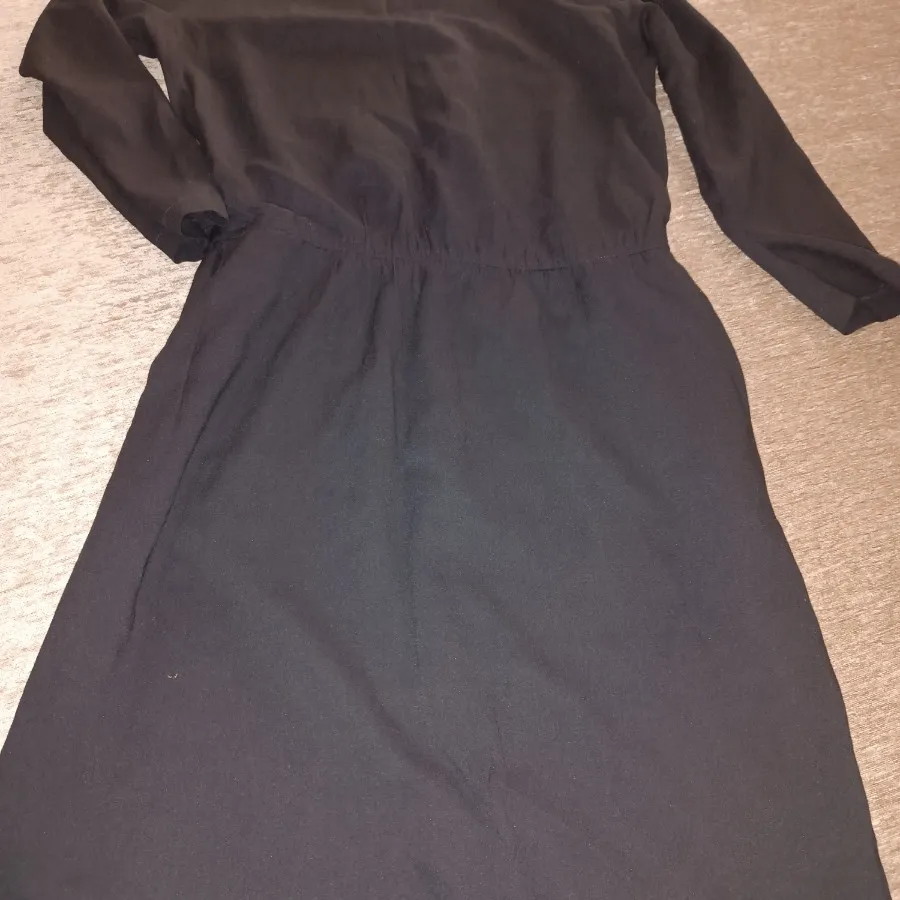 پیراهن مشکی