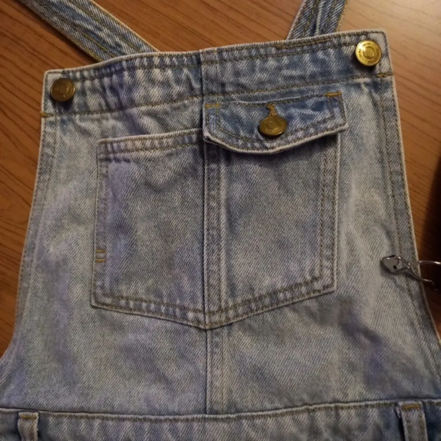 شلوارک  جین پیش بندی