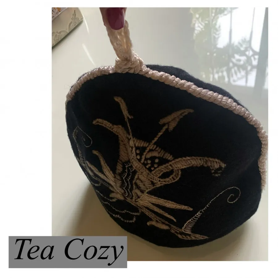 Tea cozy