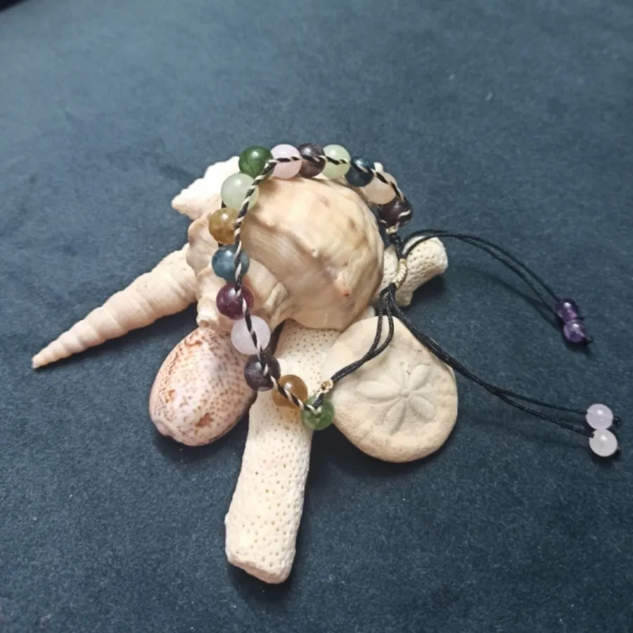 دستبند بافت سنگی