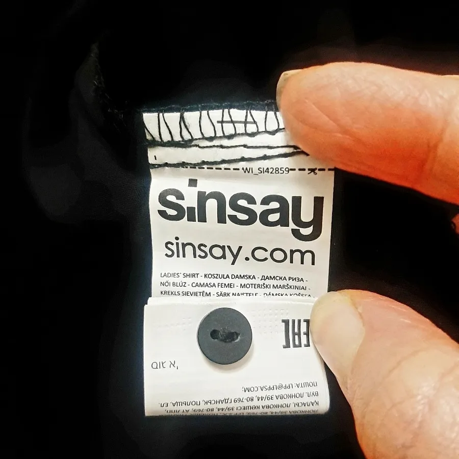 شومیز نخی جیبی برندSinsay