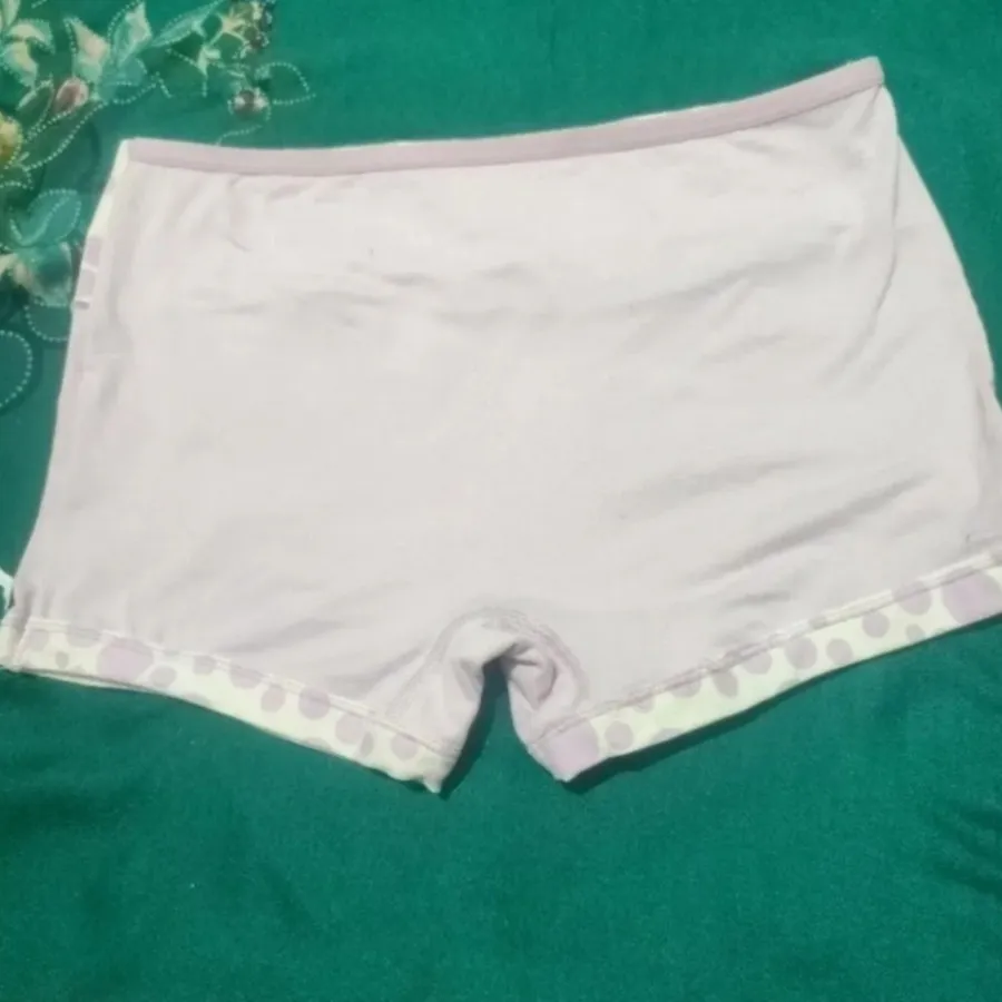 شورت گیاهی پادار