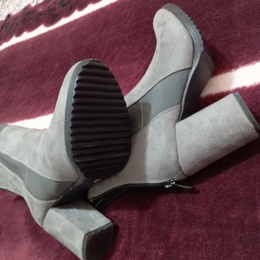 پوتین طوسی سایز 37