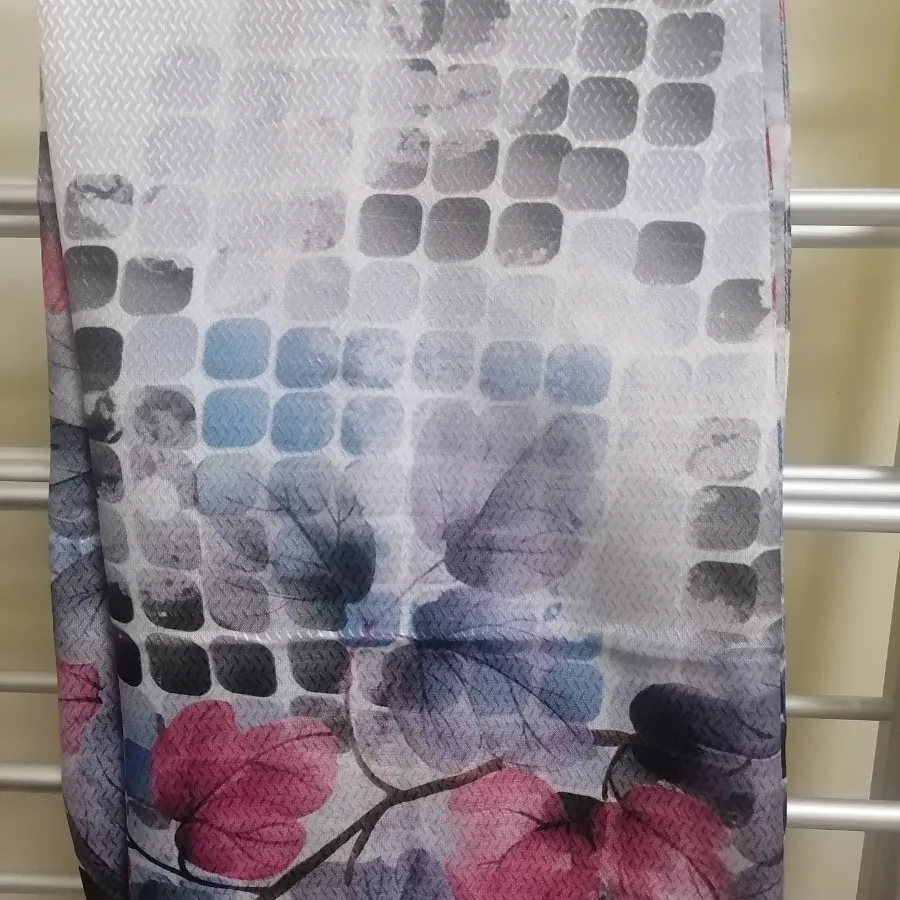 روسری طرح گل 110 سانت