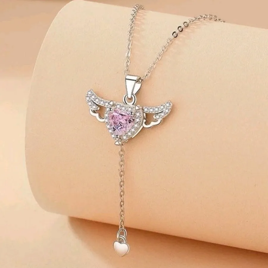 گردنبند قلب بالدار