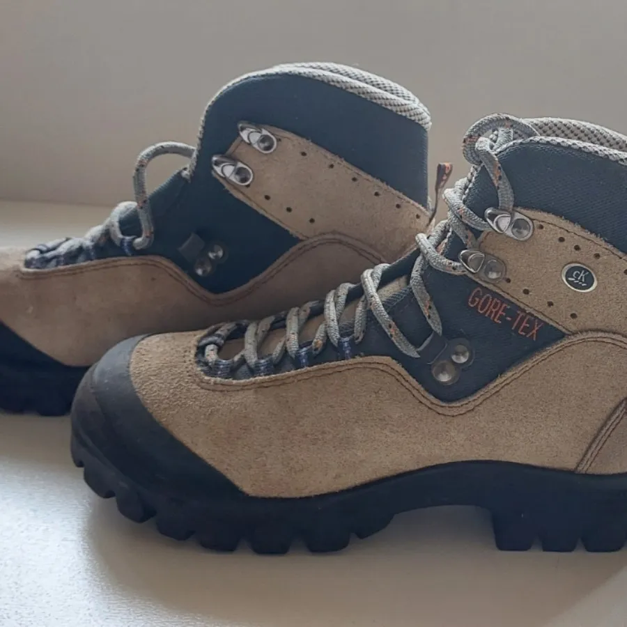 کفش کوهنوردی 36