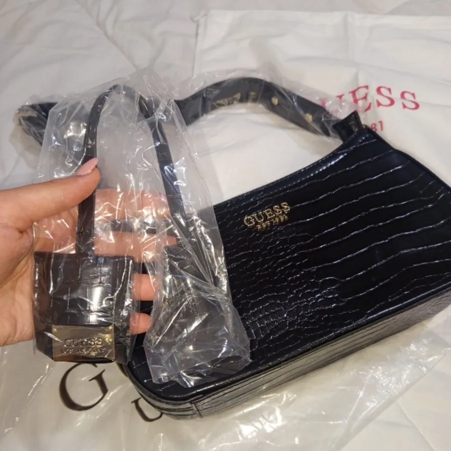 کیف برند گس آمریکا guess