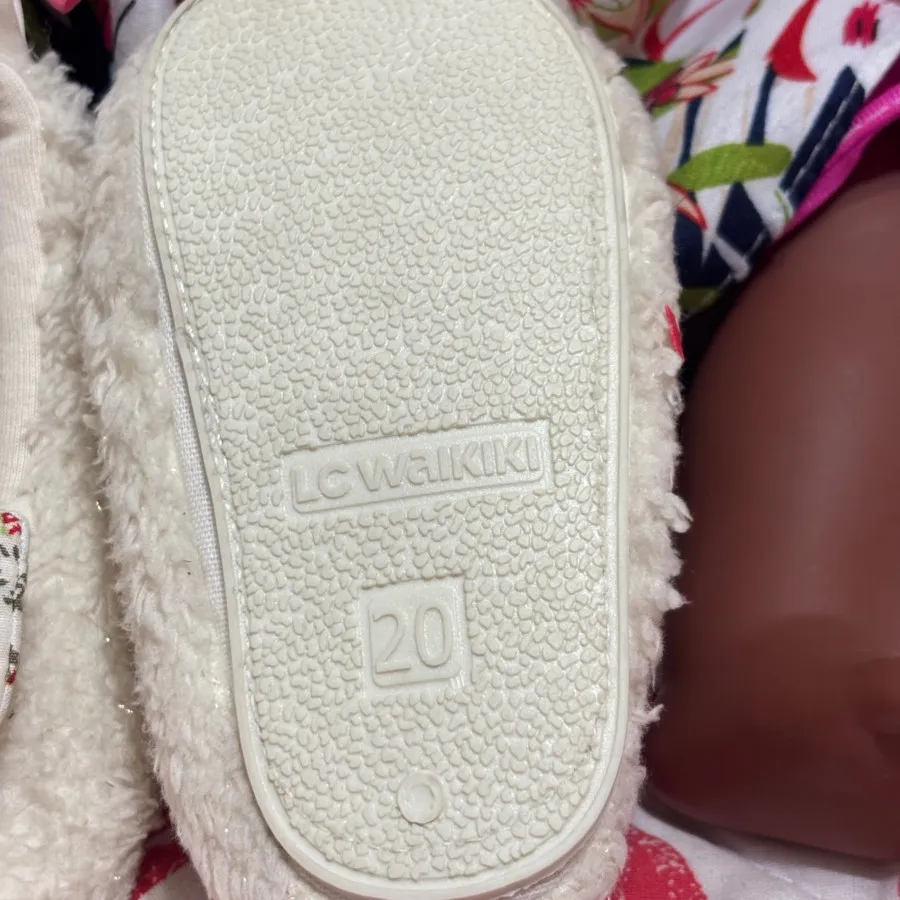 دو جفت پاپوش ال سی