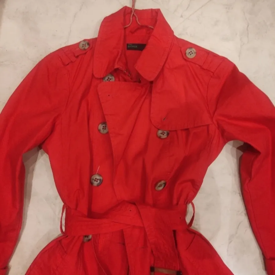 ترنچ کت بنتون