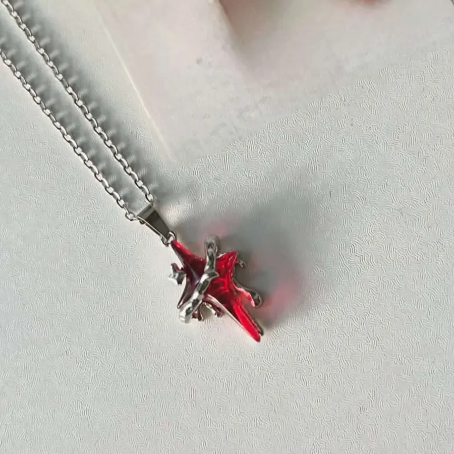 گردنبند درخشش قرمز