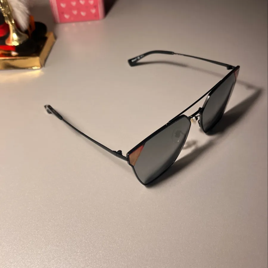 عینک آفتابی