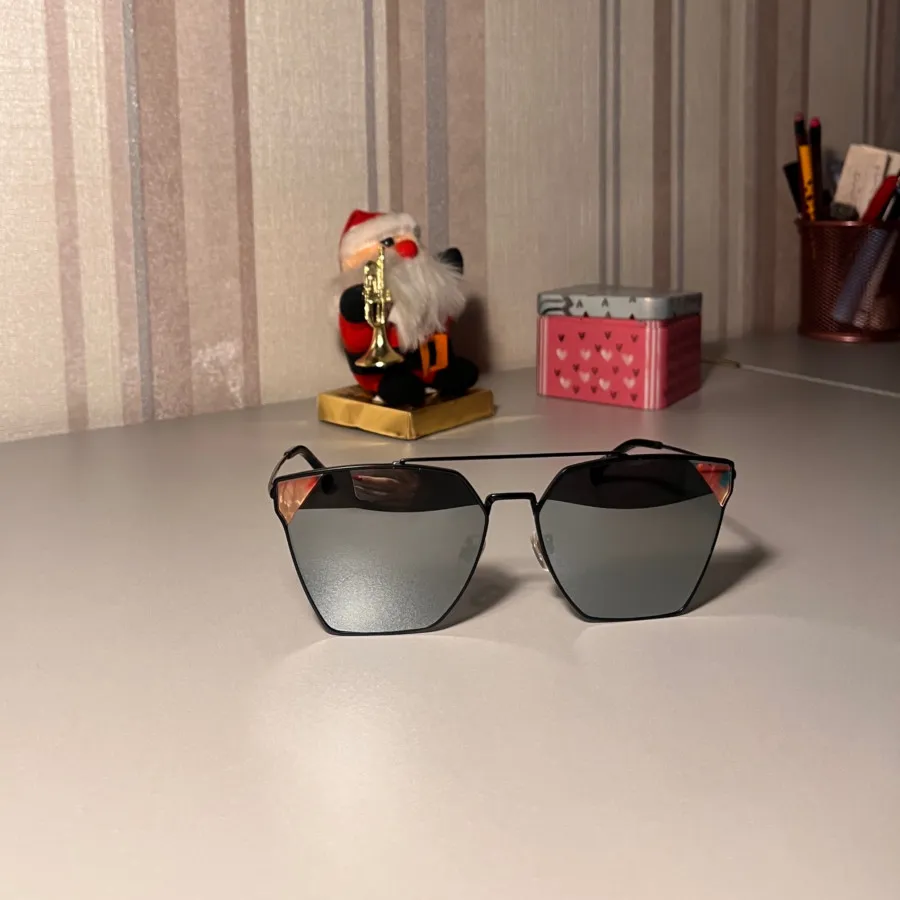 عینک آفتابی