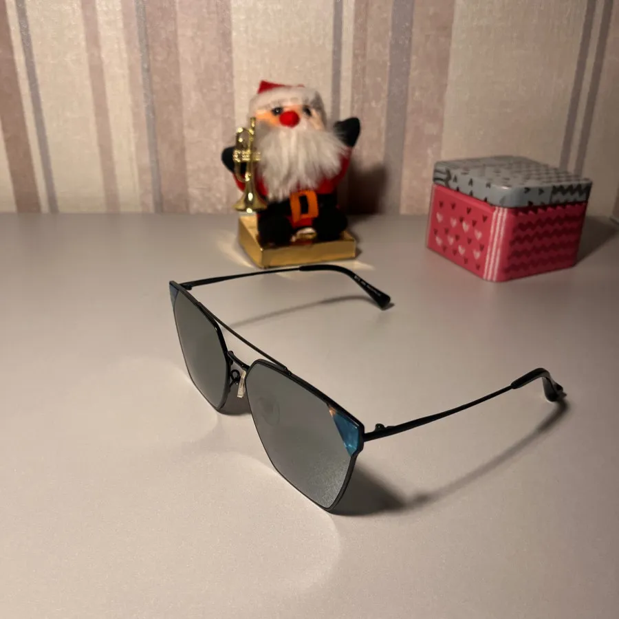 عینک آفتابی