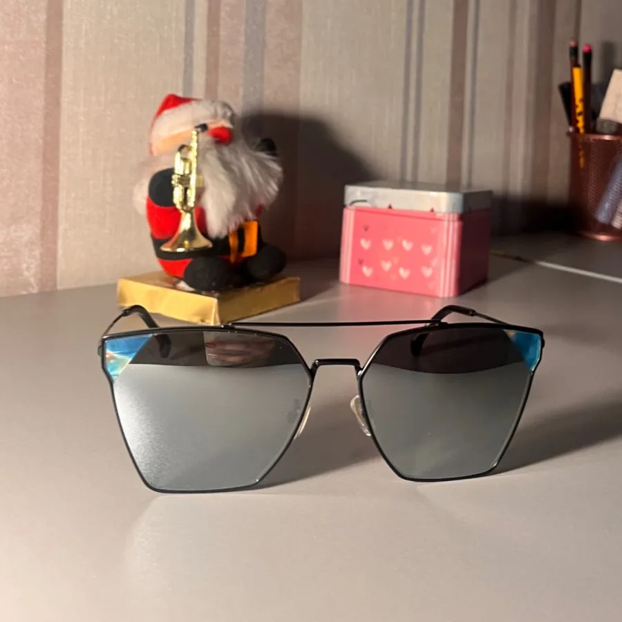 عینک آفتابی