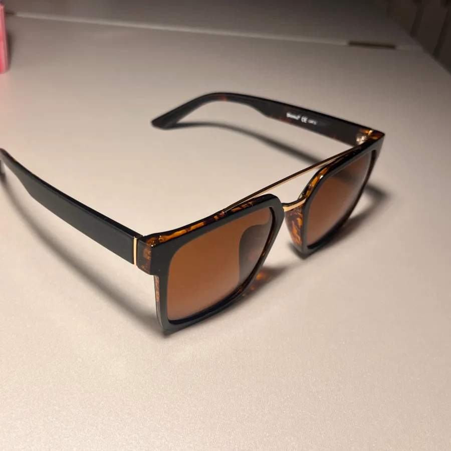 عینک آفتابی Donna