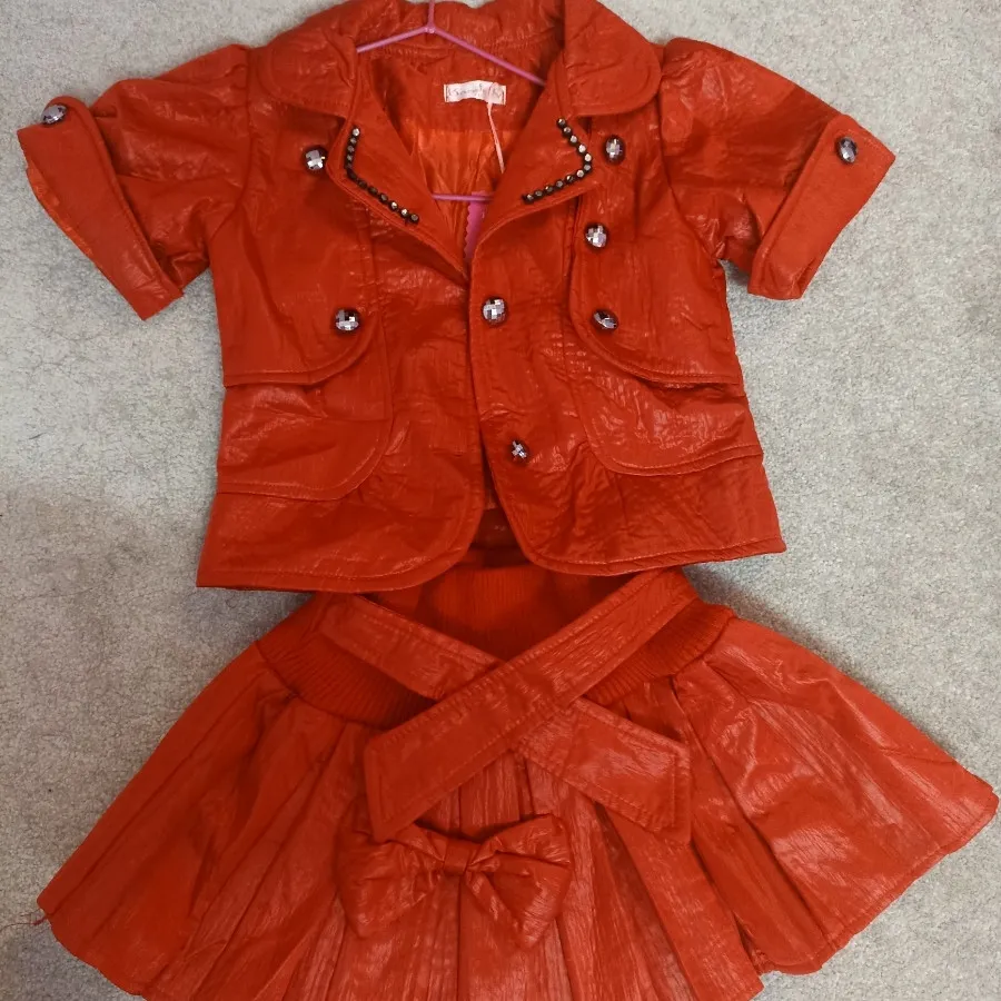 کت و دامن بچگانه