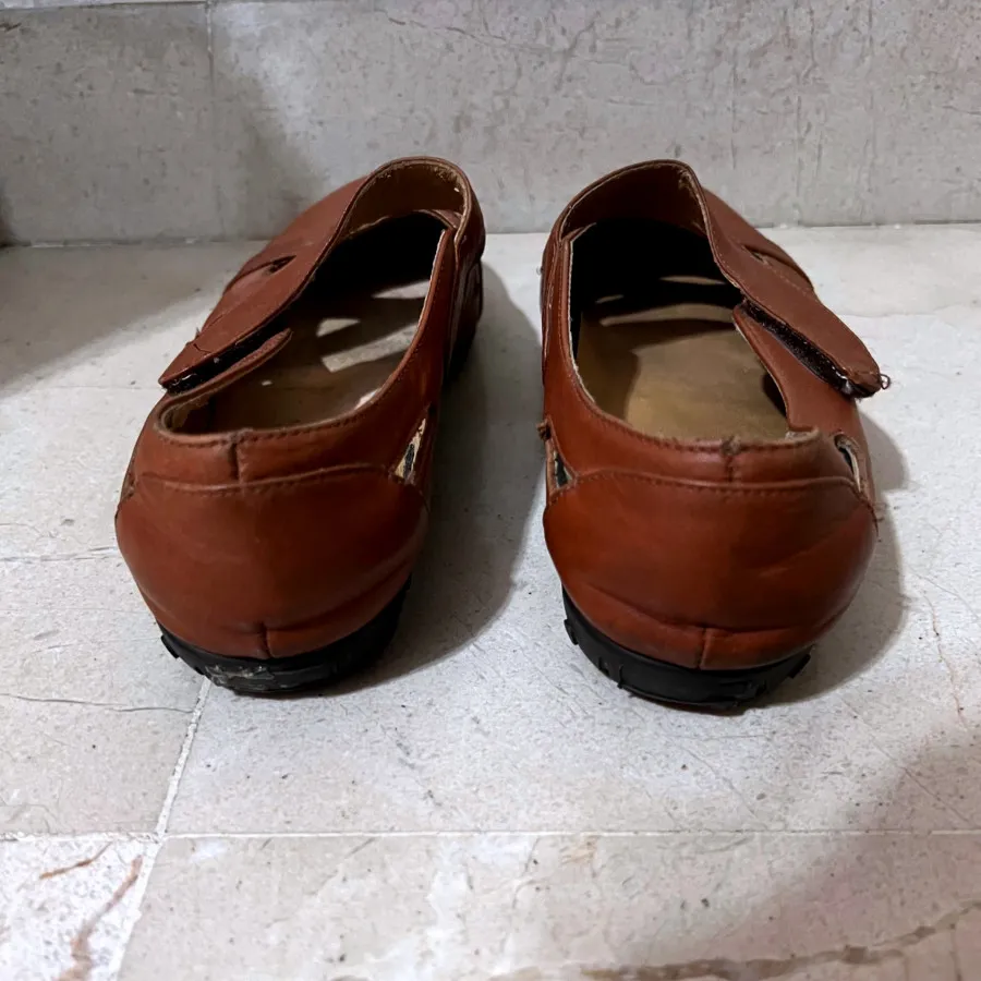 کفش چرم یوشیج